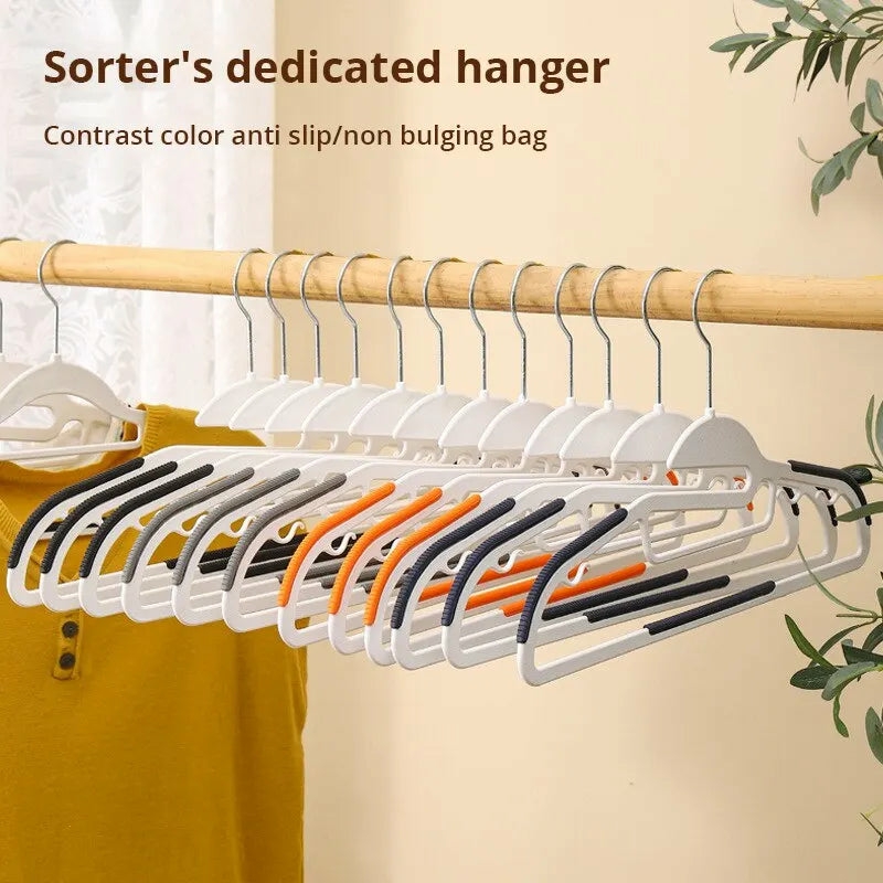 Storage And Organization | Anti-Slip Contrast Color Hangers – Pack Of 10 Housewares 10Pcs Black